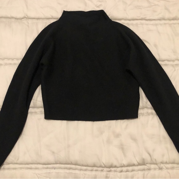 XS club Monaco crop high neckline wool sweater - Picture 3 of 3